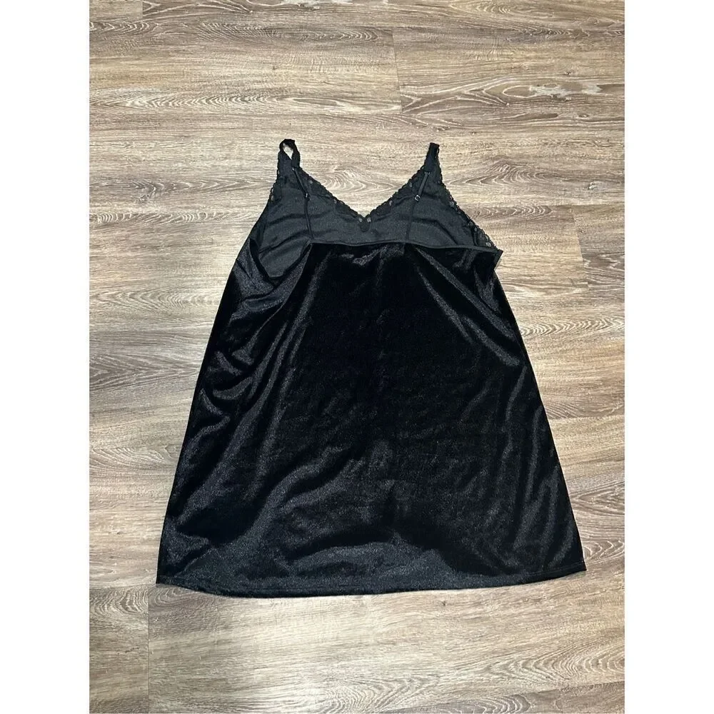 Avenue body velvet velour gown nightie slip chemise 22/24